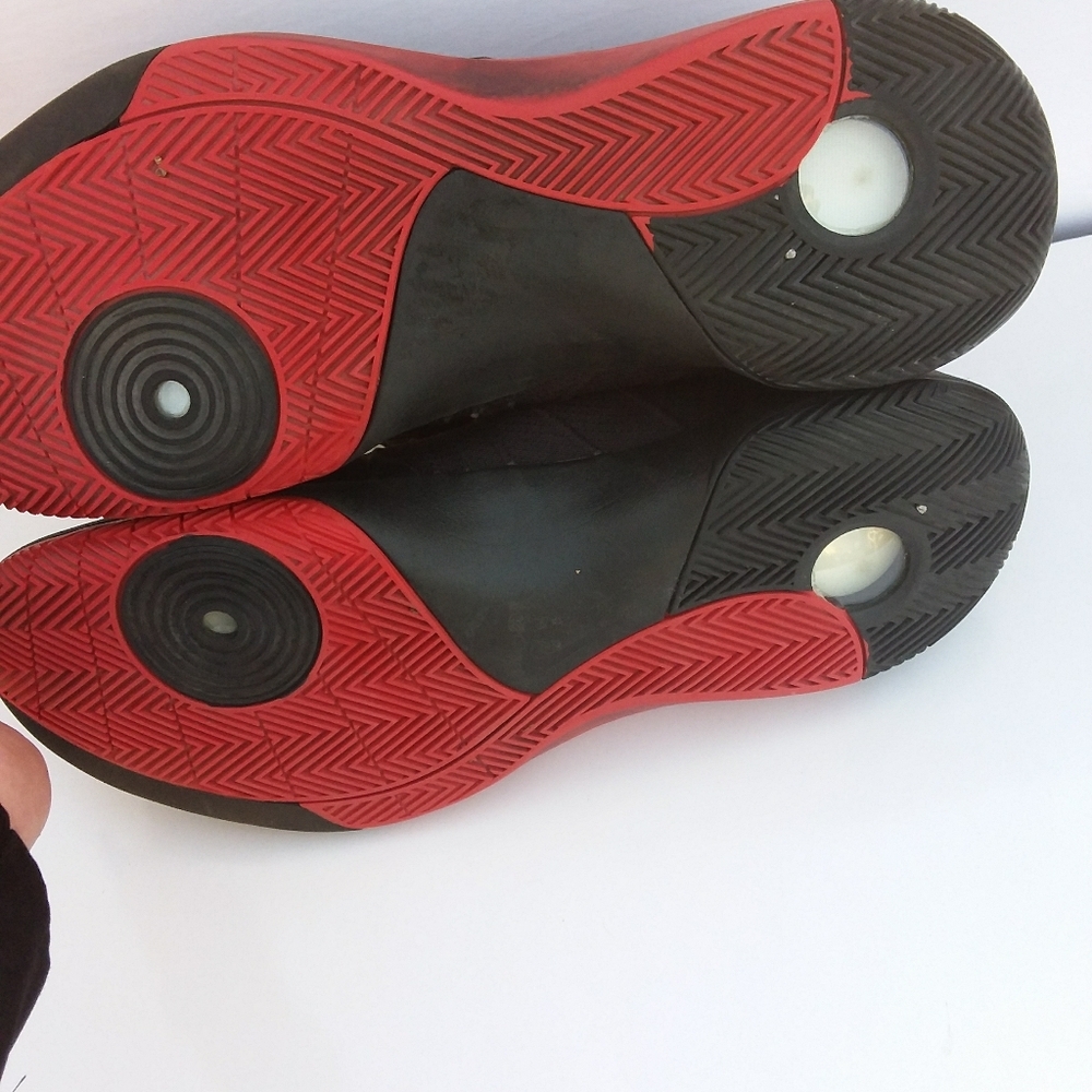 Nike Men's Hyperdunk2015 Black and Red High-Top Sneakers - Picture 7 of 7